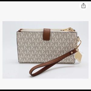 🎁 New Michael Kors Double Zip Wristlet